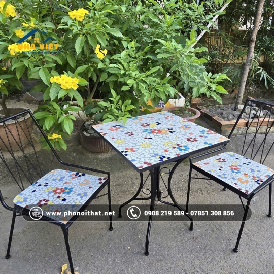 BÀN GHẾ SÂN VƯỜN 